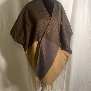 Loft wrap poncho brand new